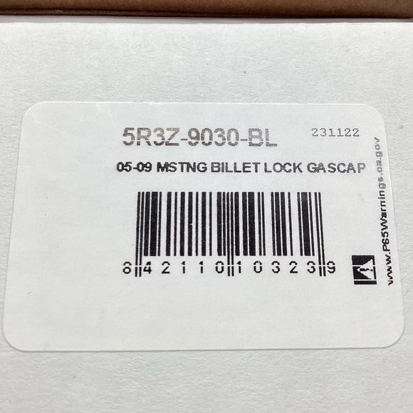MotoRad 05-09 Mustang Billet Locking Gas Cap Kit - Brand New In Box - Picture 11 of 14